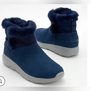 SKETCHERS ON THE GO CITY WATER REPELLENT SUEDE BOOTS NAVY 9 WIDE NEW